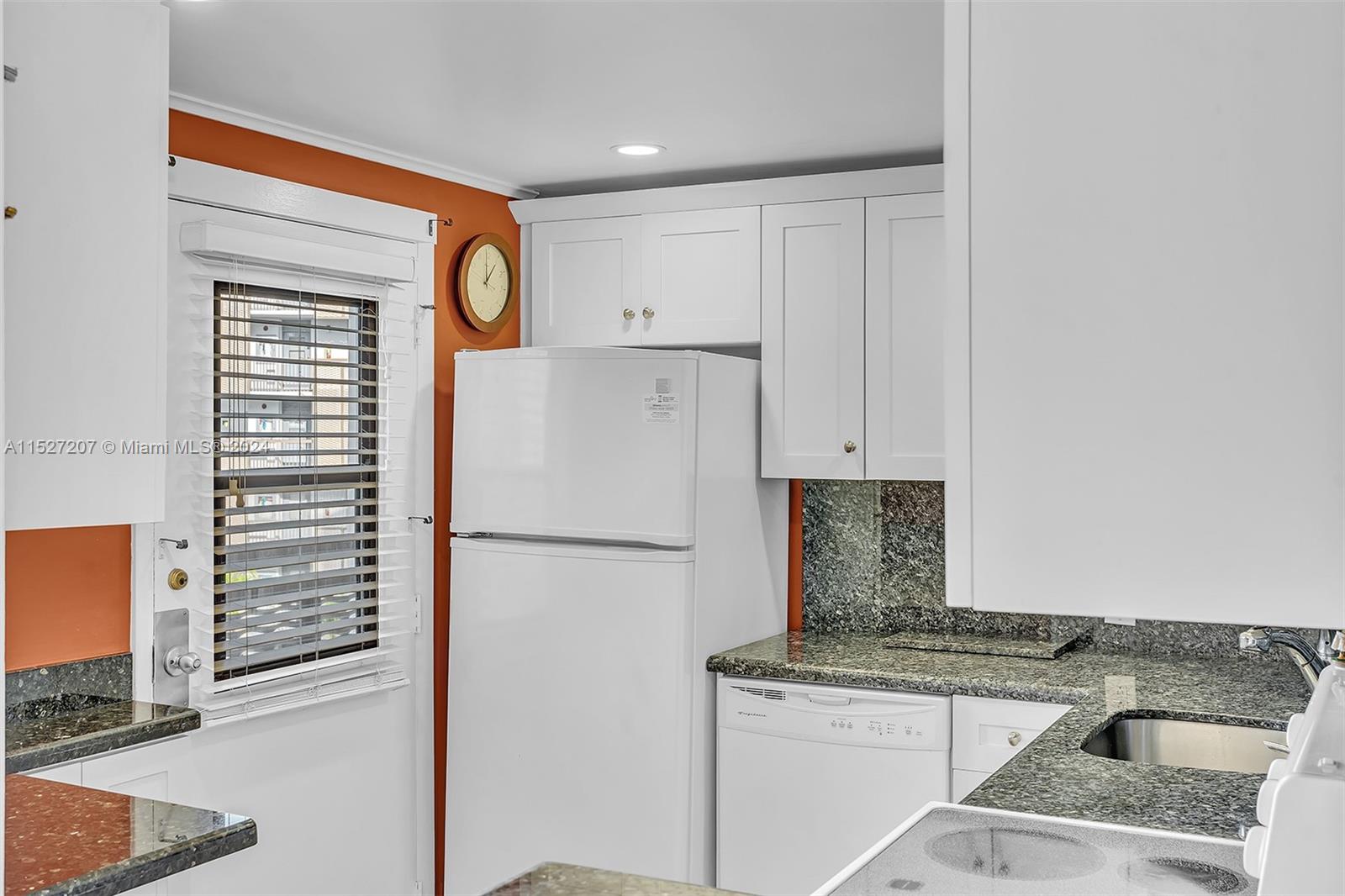 20400 W Country Club Dr # 506