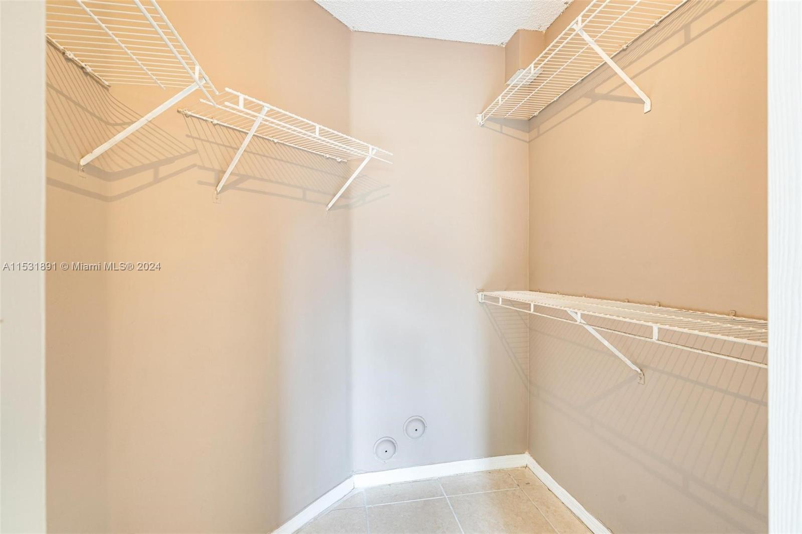 155 NW 96th Ter # 102 Unit: 2-102