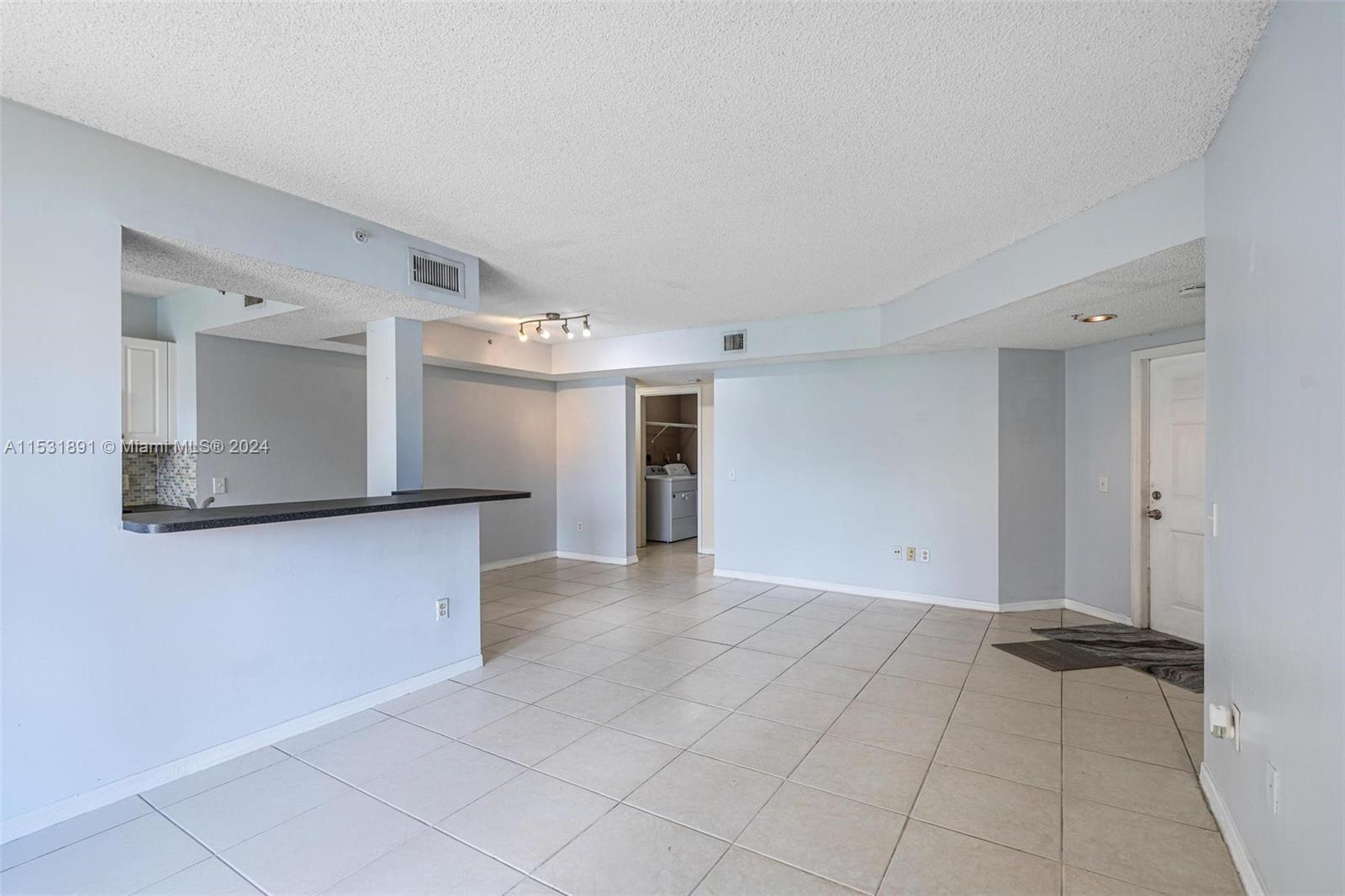 155 NW 96th Ter # 102 Unit: 2-102