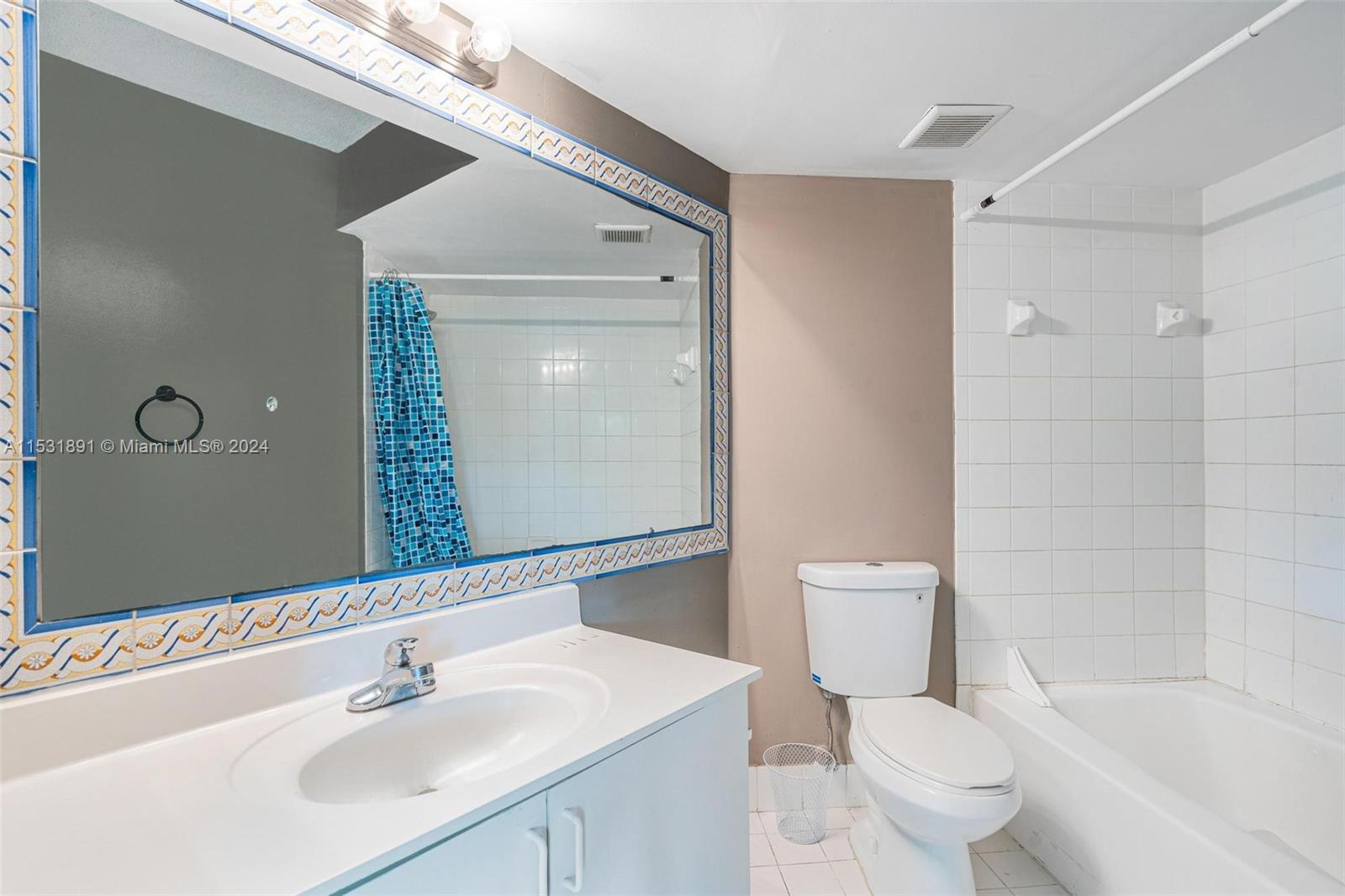 155 NW 96th Ter # 102 Unit: 2-102