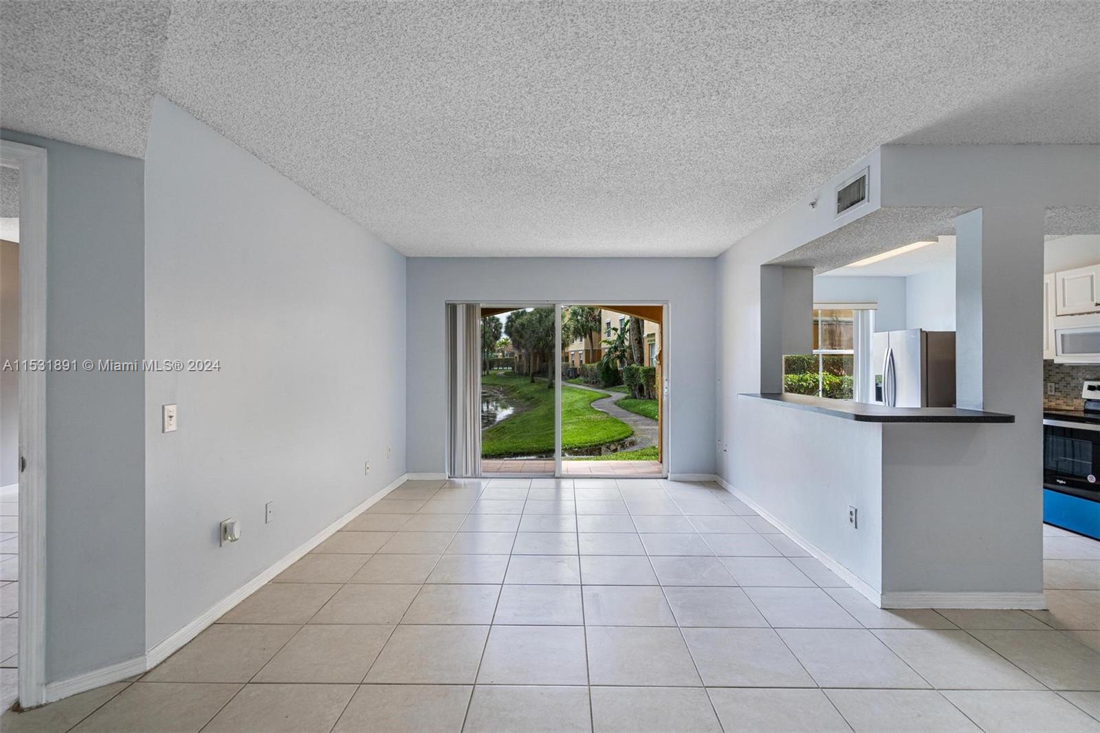 155 NW 96th Ter # 102 Unit: 2-102