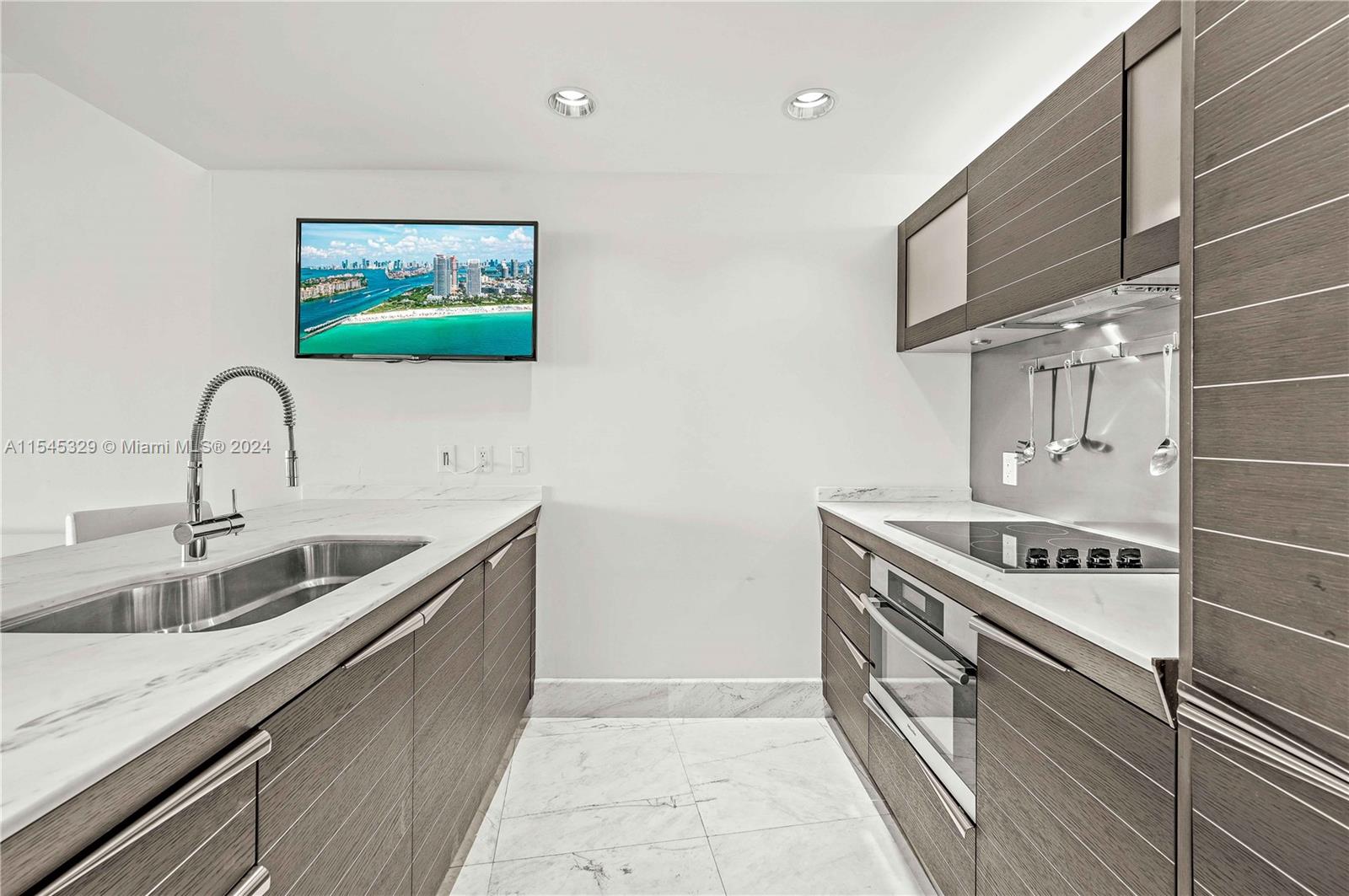 200 Biscayne Boulevard Way # 3805
