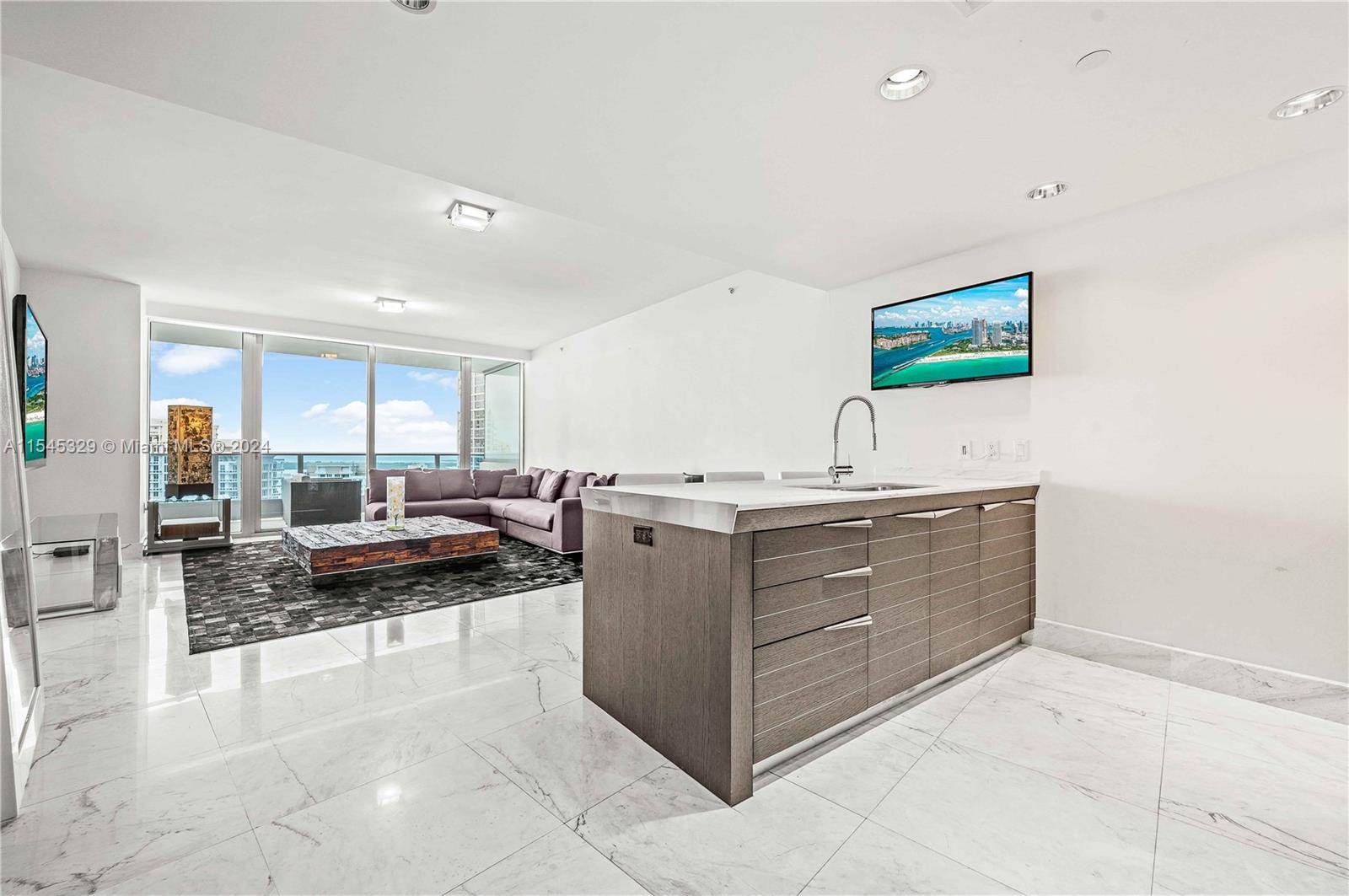 200 Biscayne Boulevard Way # 3805