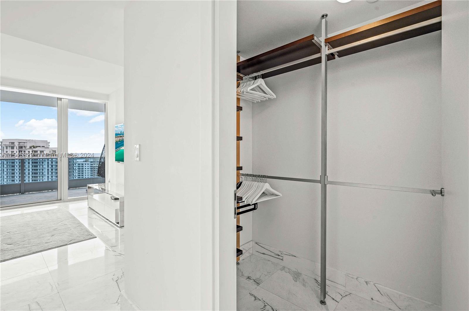 200 Biscayne Boulevard Way # 3805