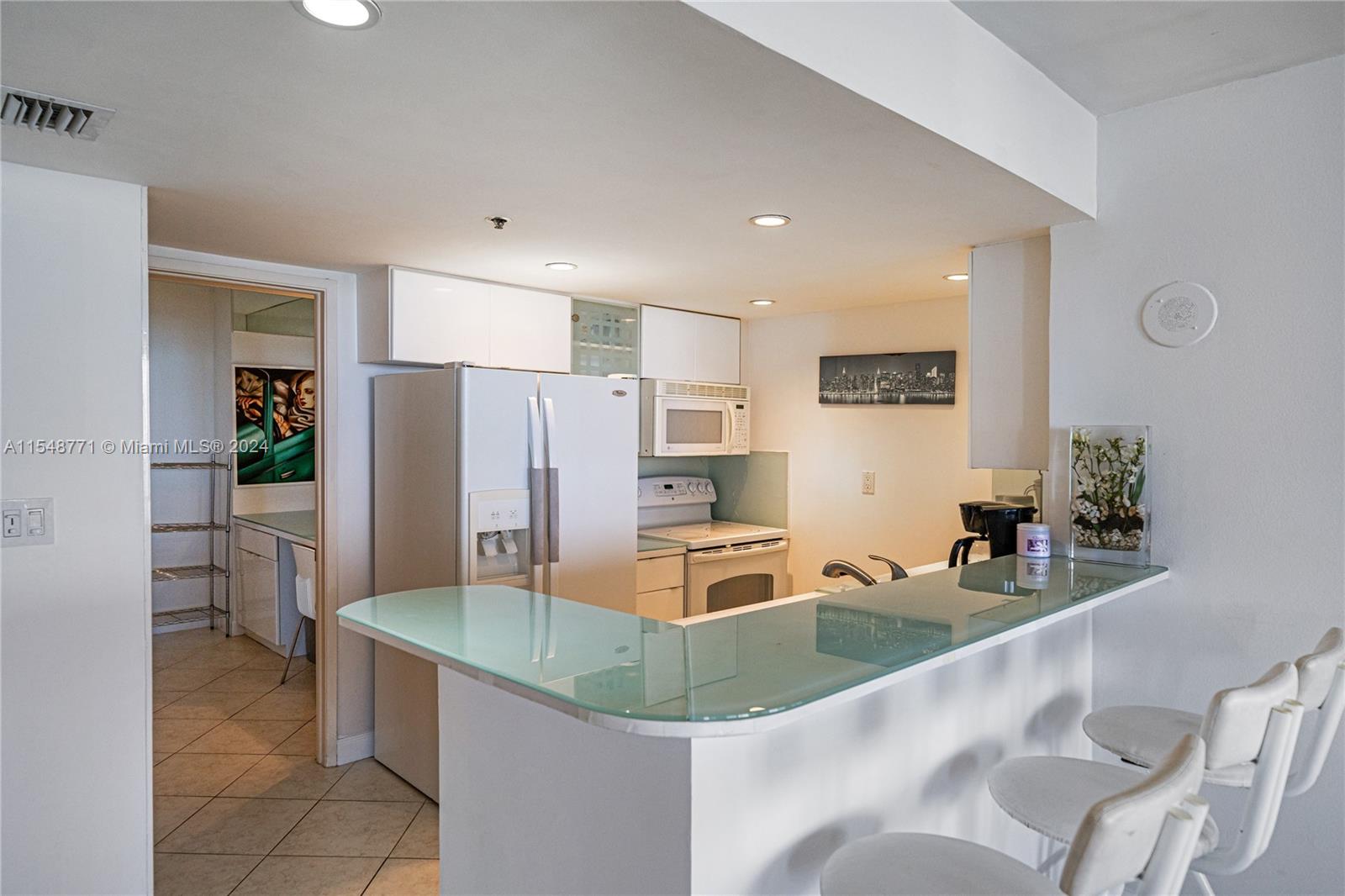 1717 N Bayshore Dr # 2636 Unit: A-2636