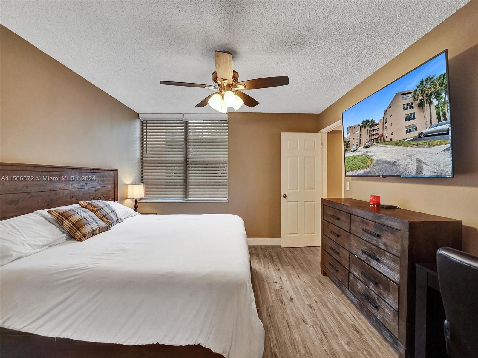 9450 Live Oak Pl # 304