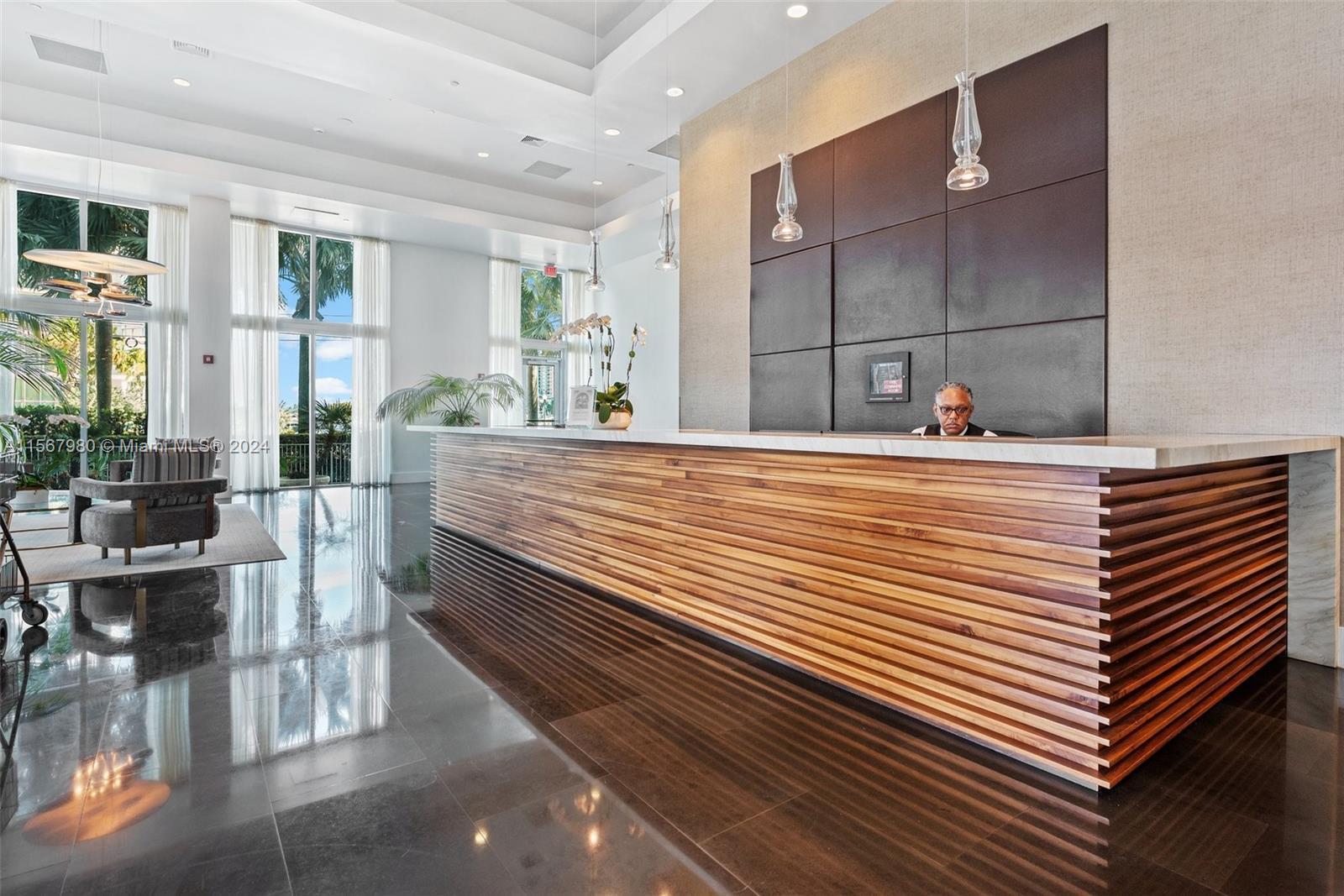 10 Venetian Way # 605