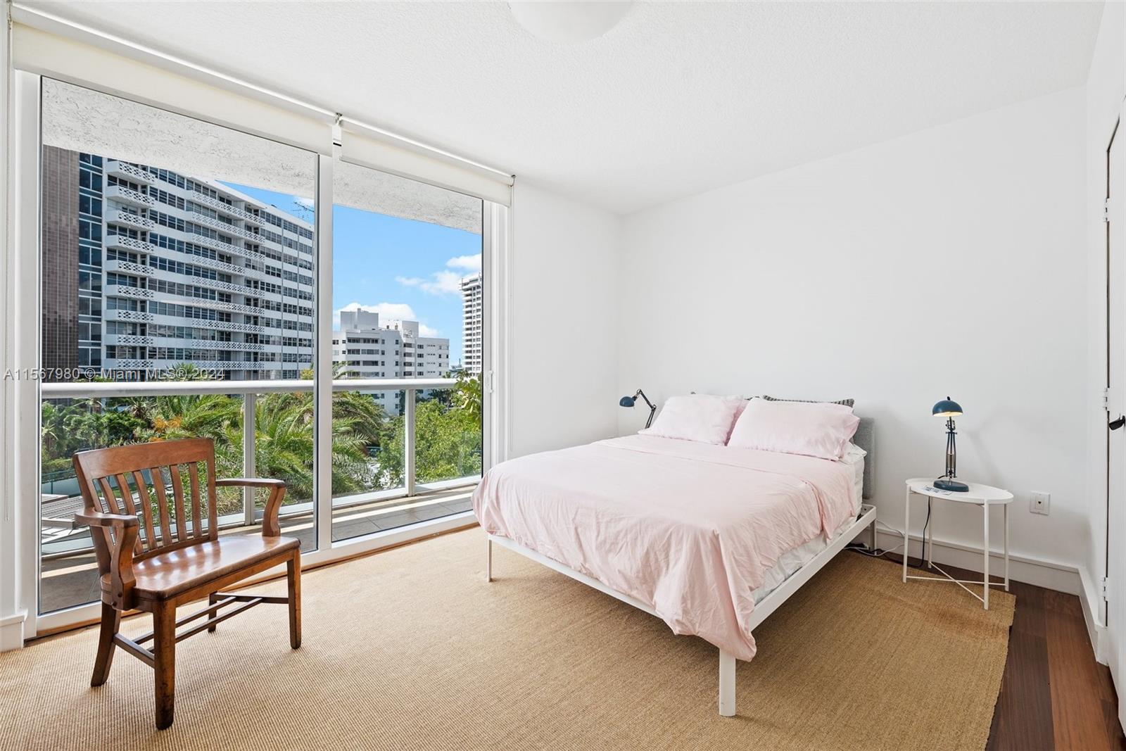 10 Venetian Way # 605