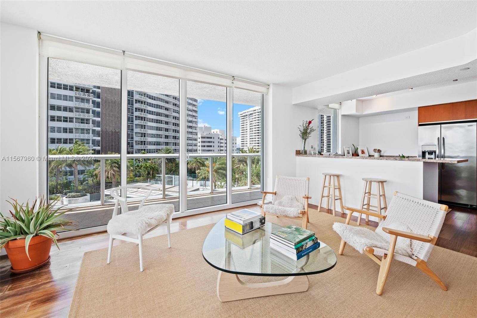 10 Venetian Way # 605