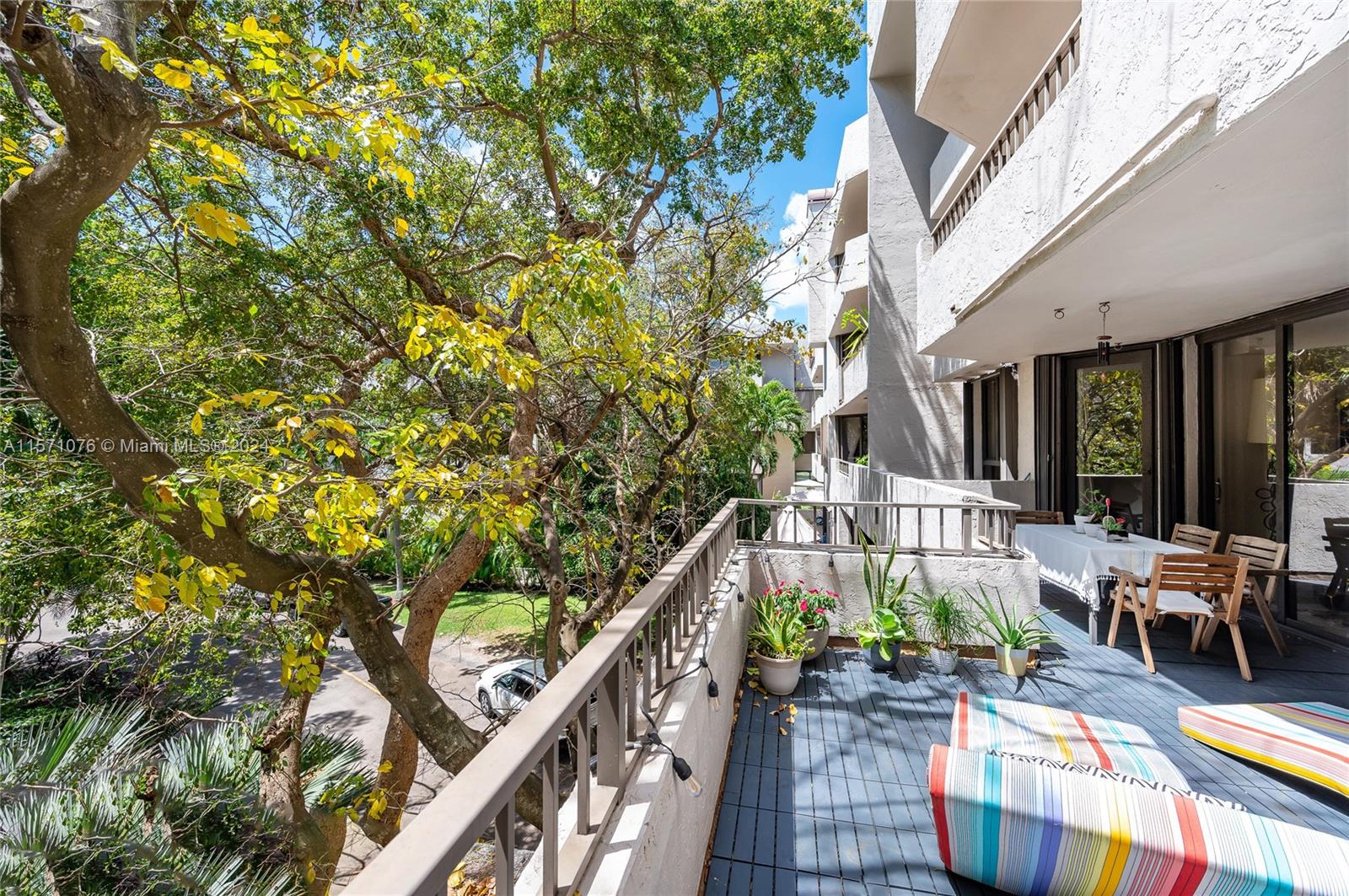 141 Crandon Blvd # 241