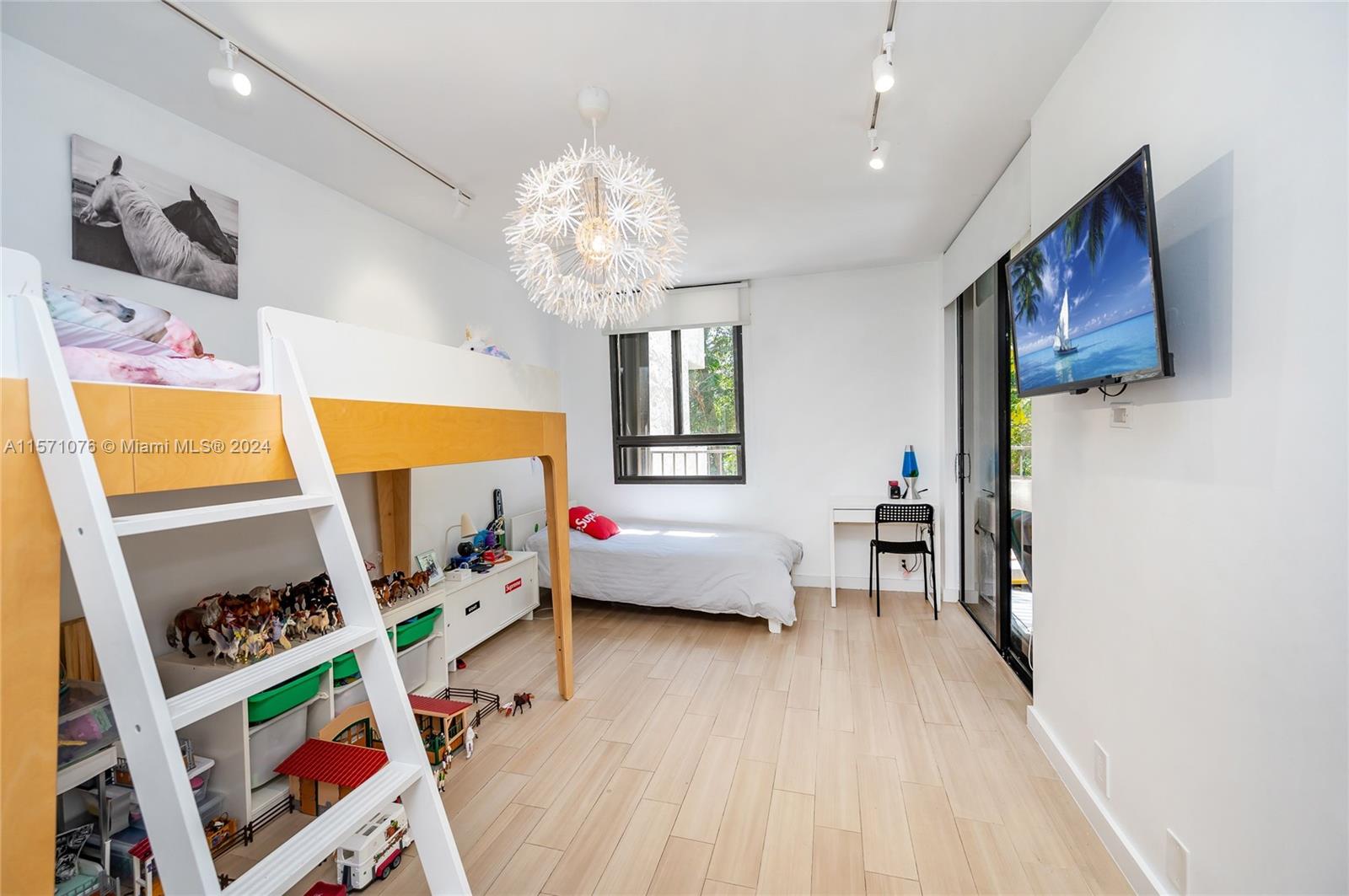 141 Crandon Blvd # 241