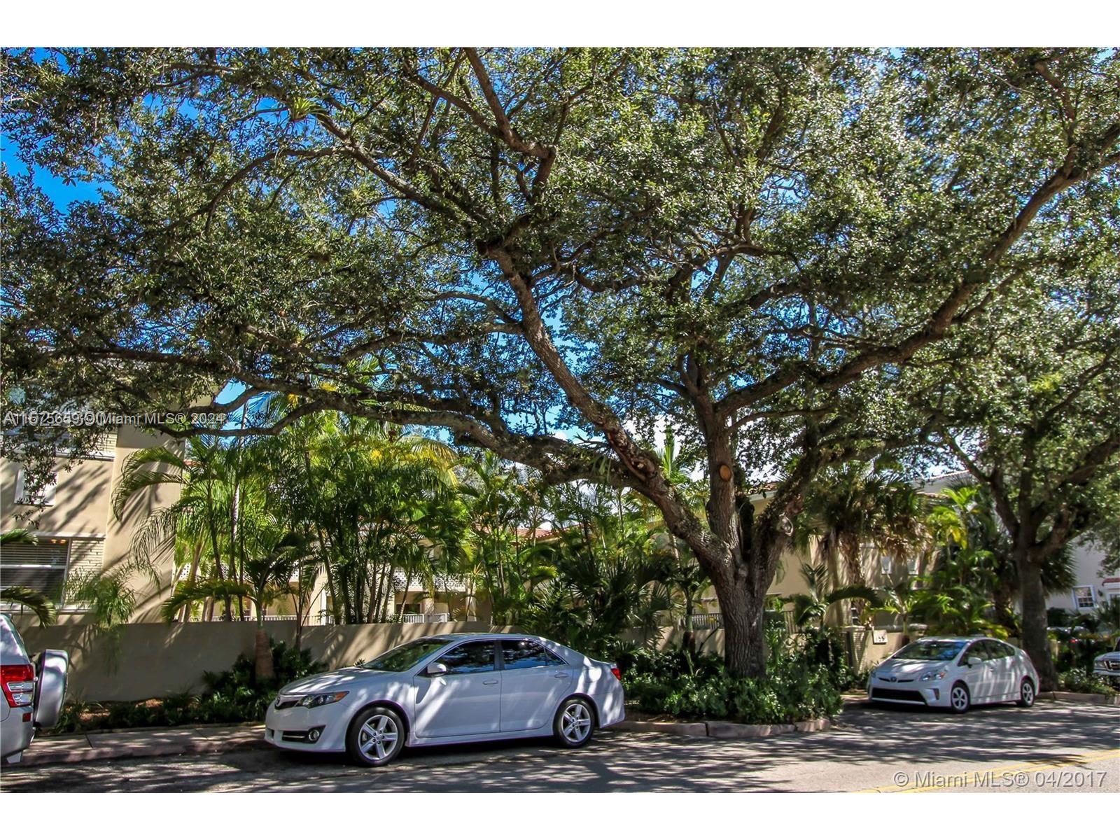 125 Edgewater Dr # 7
