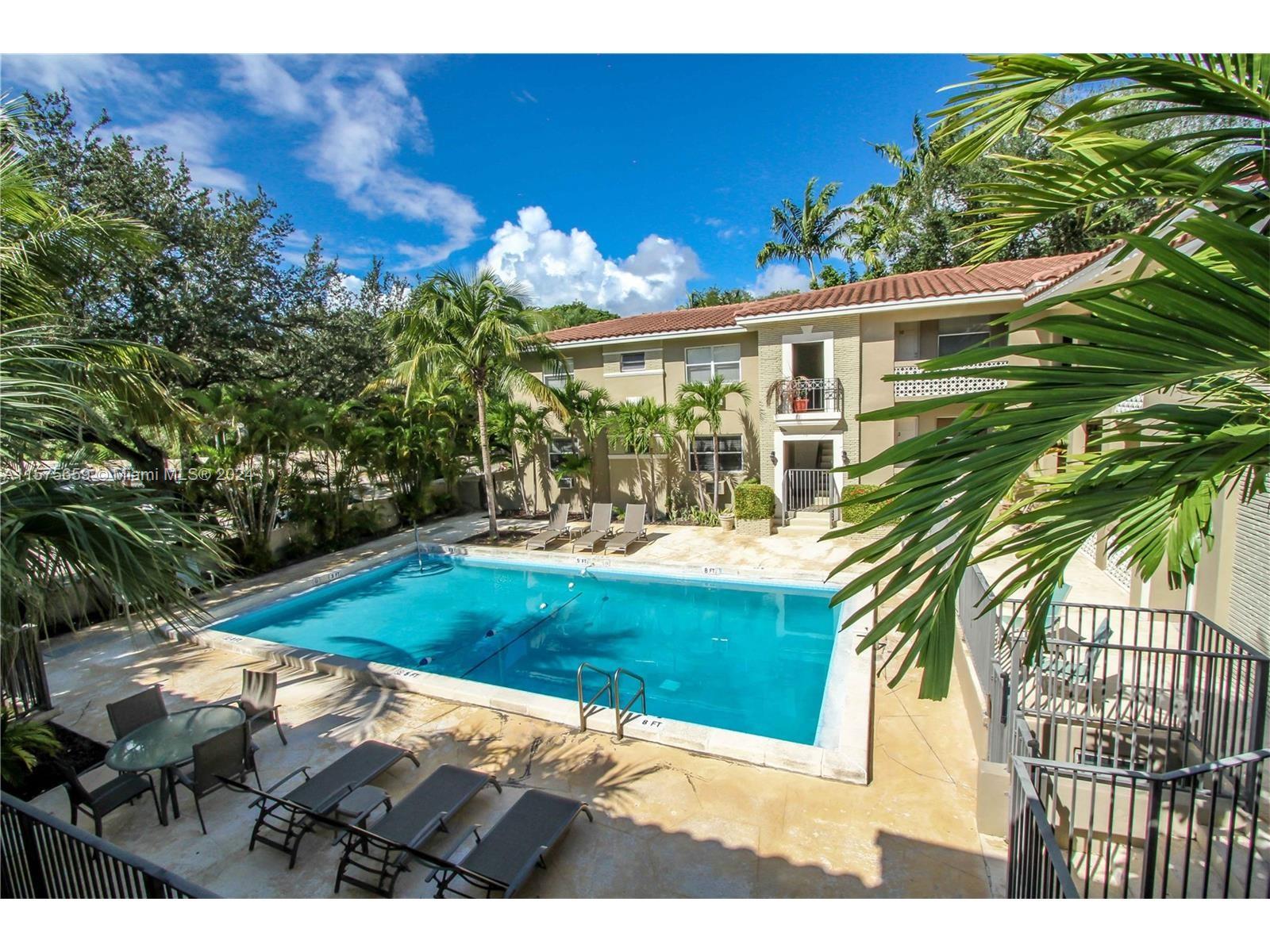 125 Edgewater Dr # 7