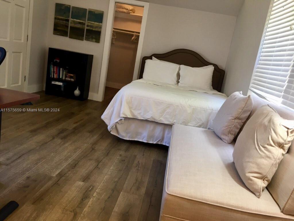125 Edgewater Dr # 7