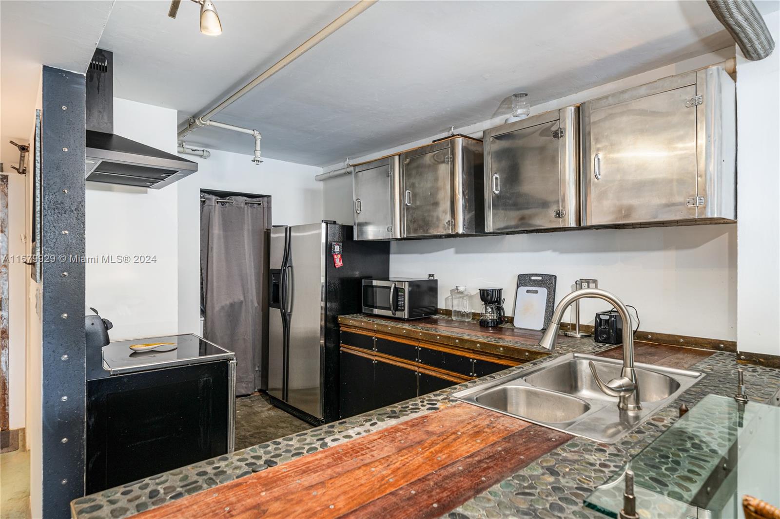 1717 N Bayshore Dr # 1937 Unit: A-1937