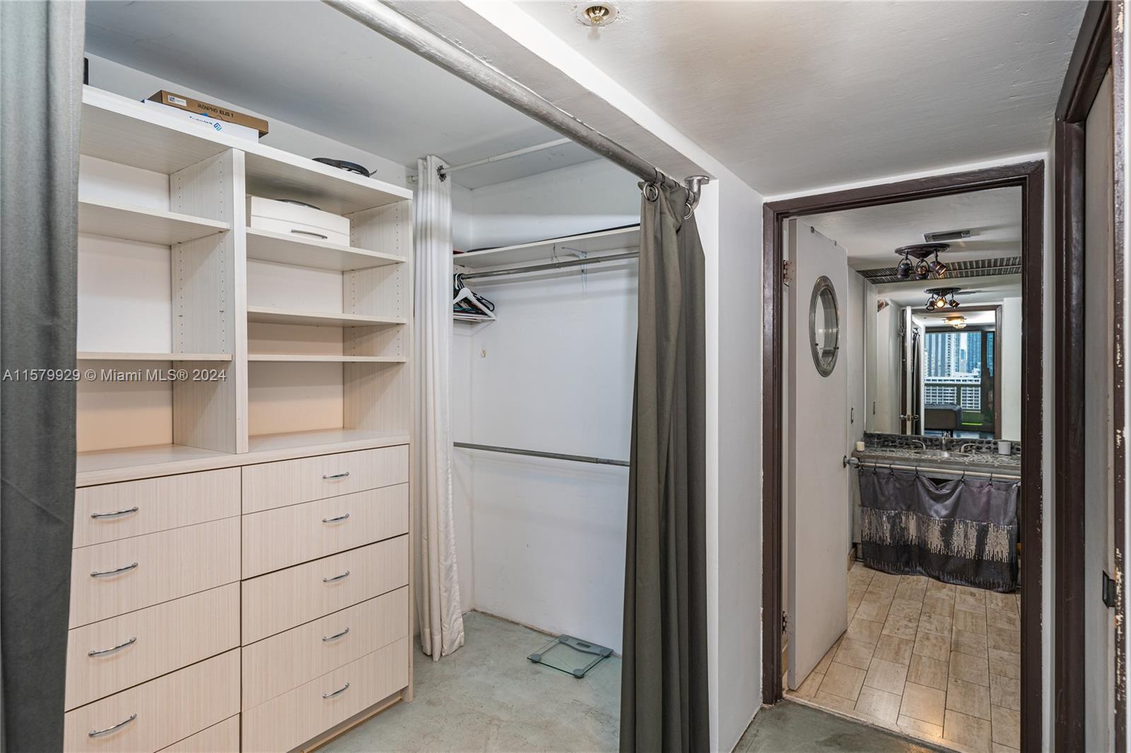 1717 N Bayshore Dr # 1937 Unit: A-1937