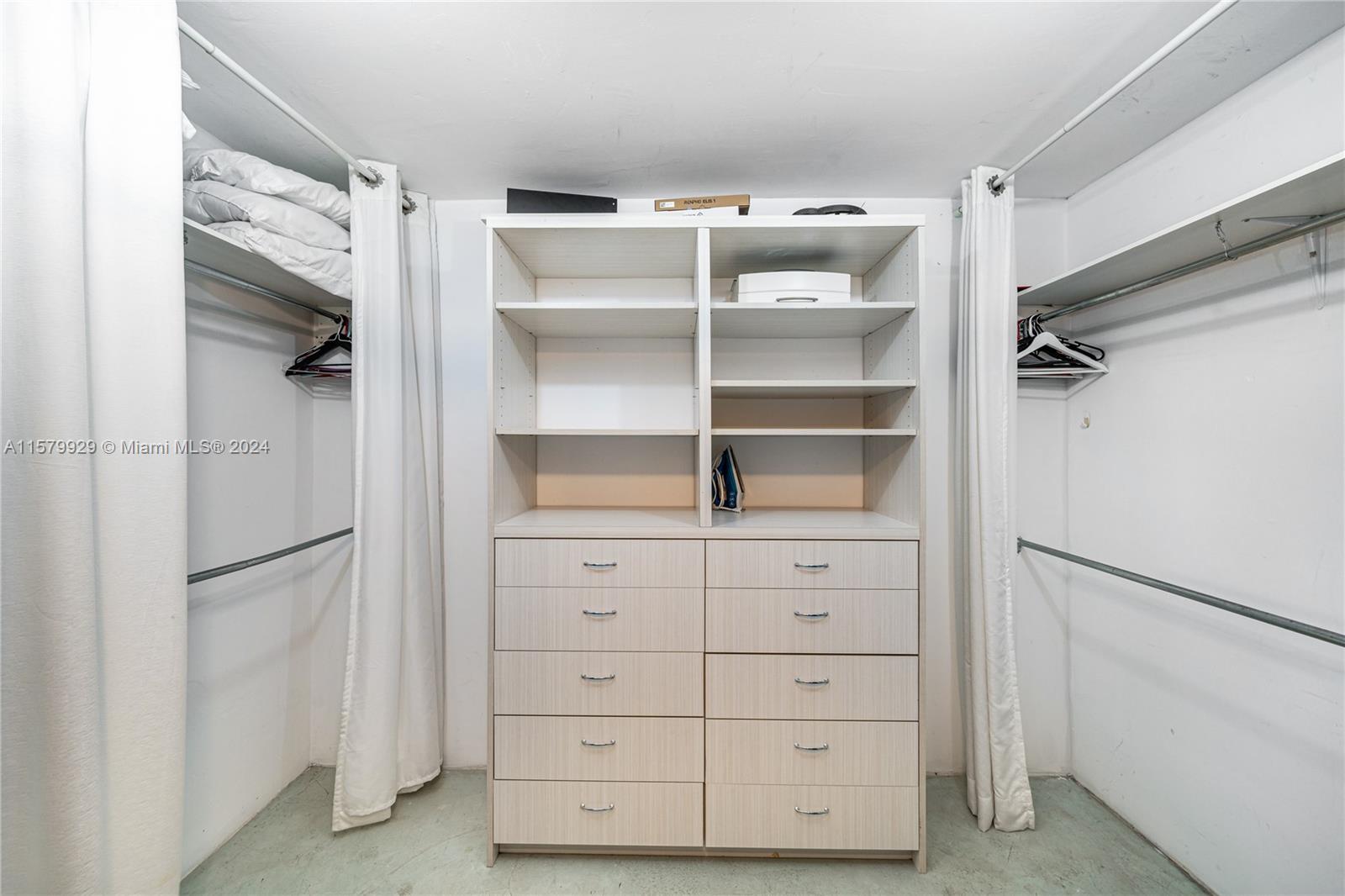 1717 N Bayshore Dr # 1937 Unit: A-1937