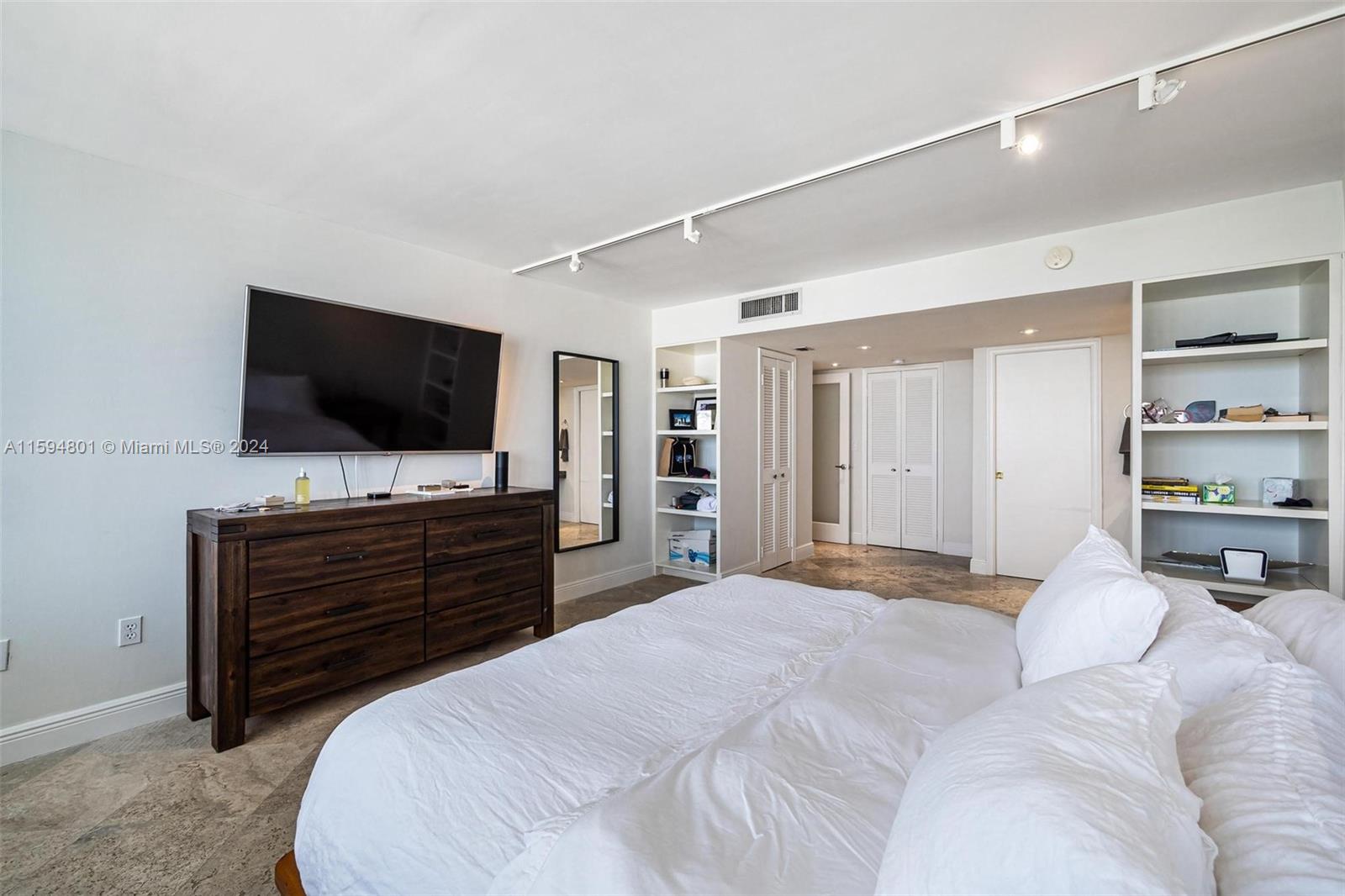 11 Island Ave # 1402