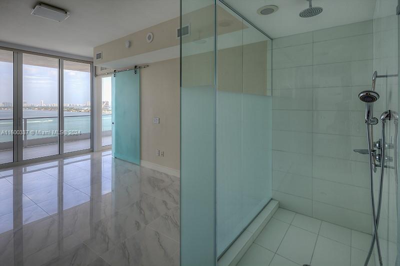 2020 N Bayshore Dr # 1710