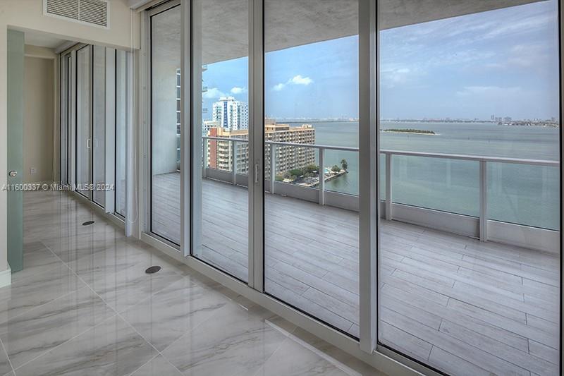 2020 N Bayshore Dr # 1710