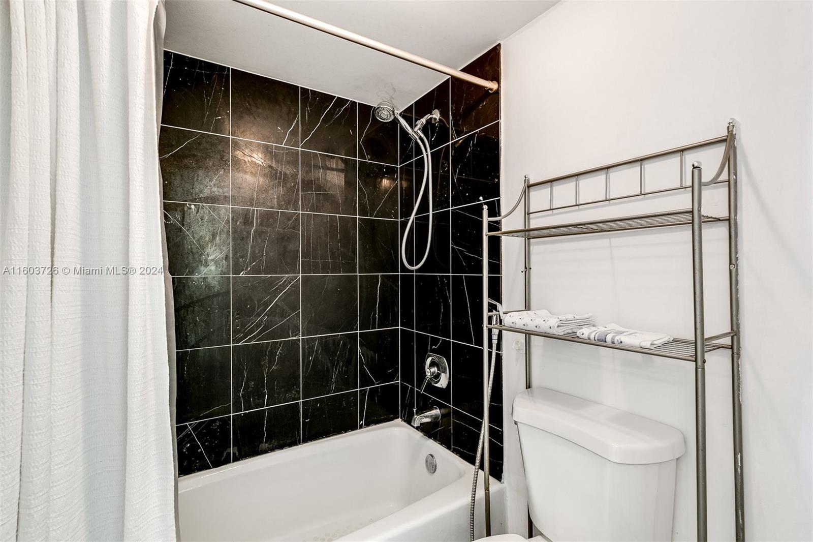 6767 Collins Ave # 1804