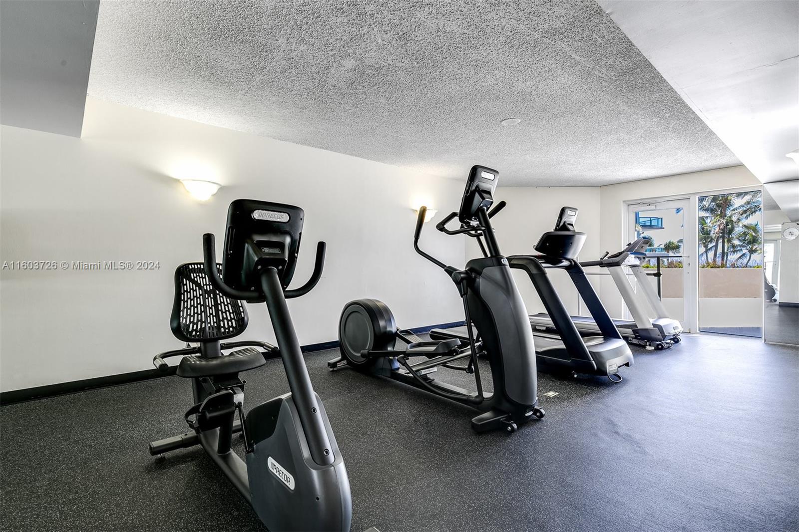 6767 Collins Ave # 1804
