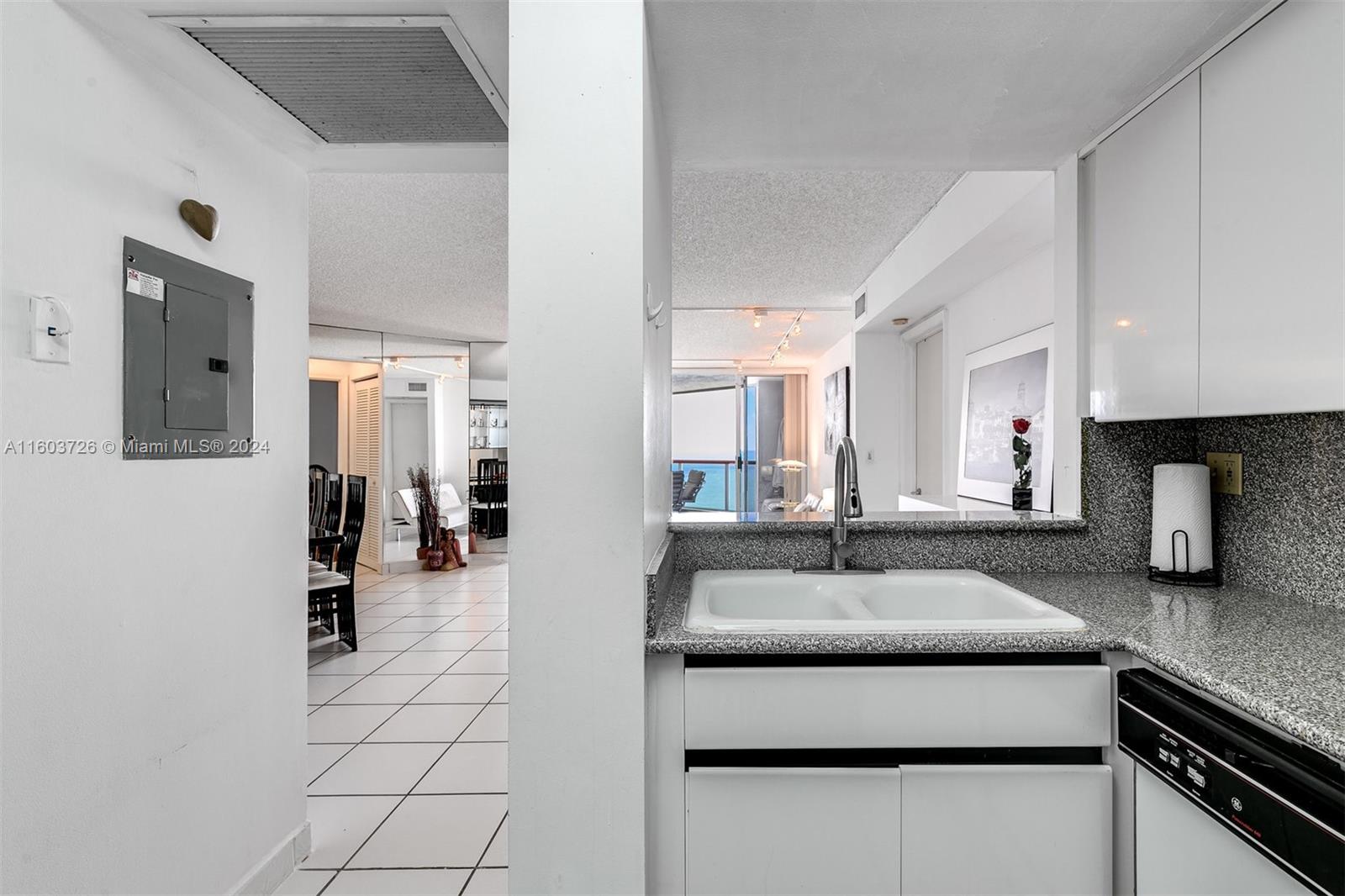6767 Collins Ave # 1804