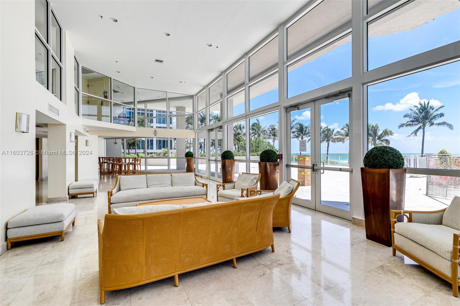 6767 Collins Ave # 1804