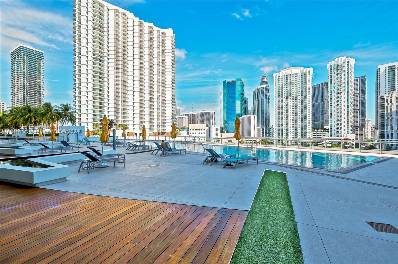 92 SW 3rd St # 4804