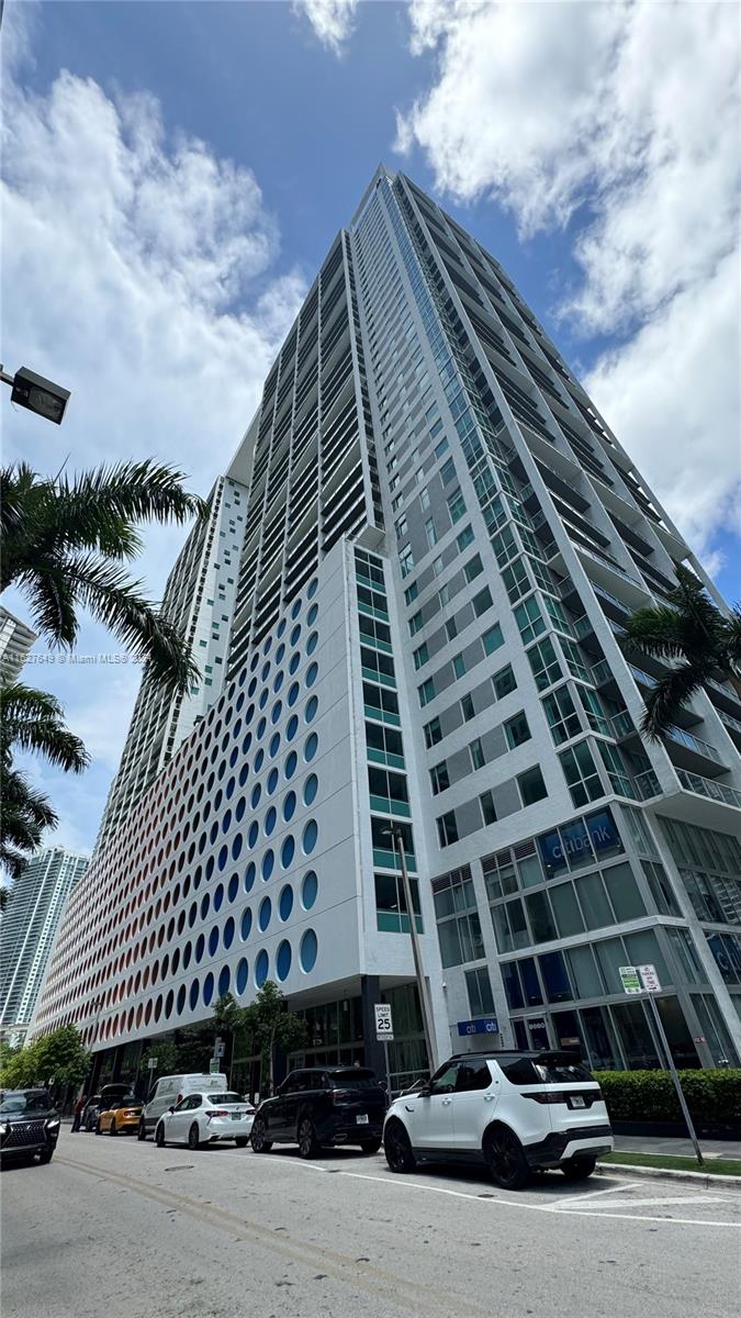 55 SE 6th St # 3704