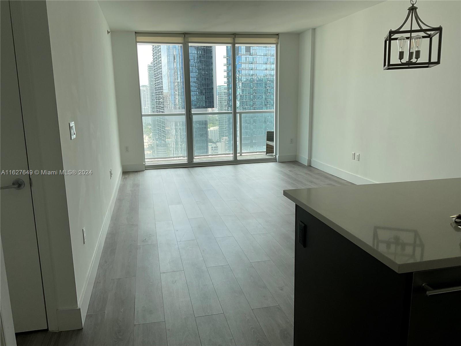 55 SE 6th St # 3704