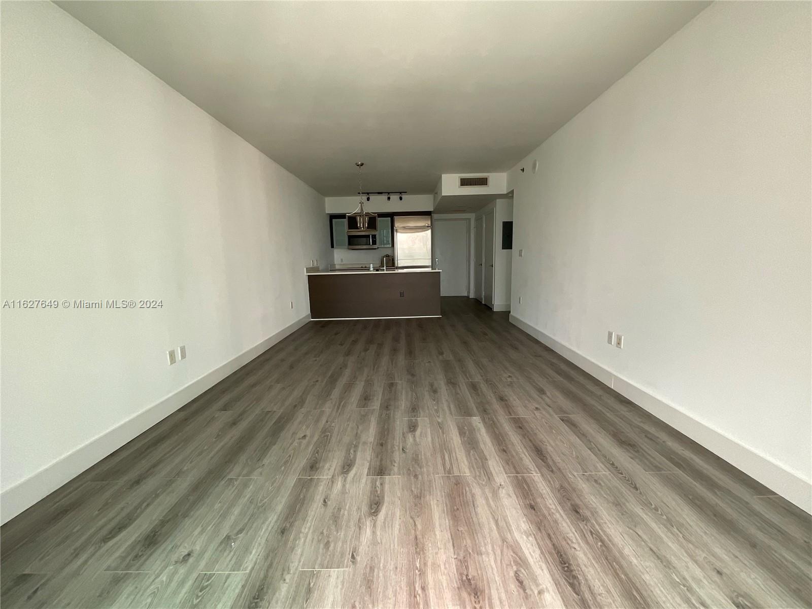 55 SE 6th St # 3704