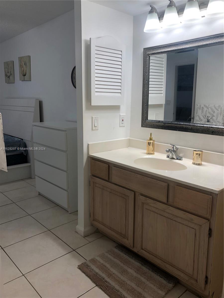1280 S Alhambra Circle # 1211