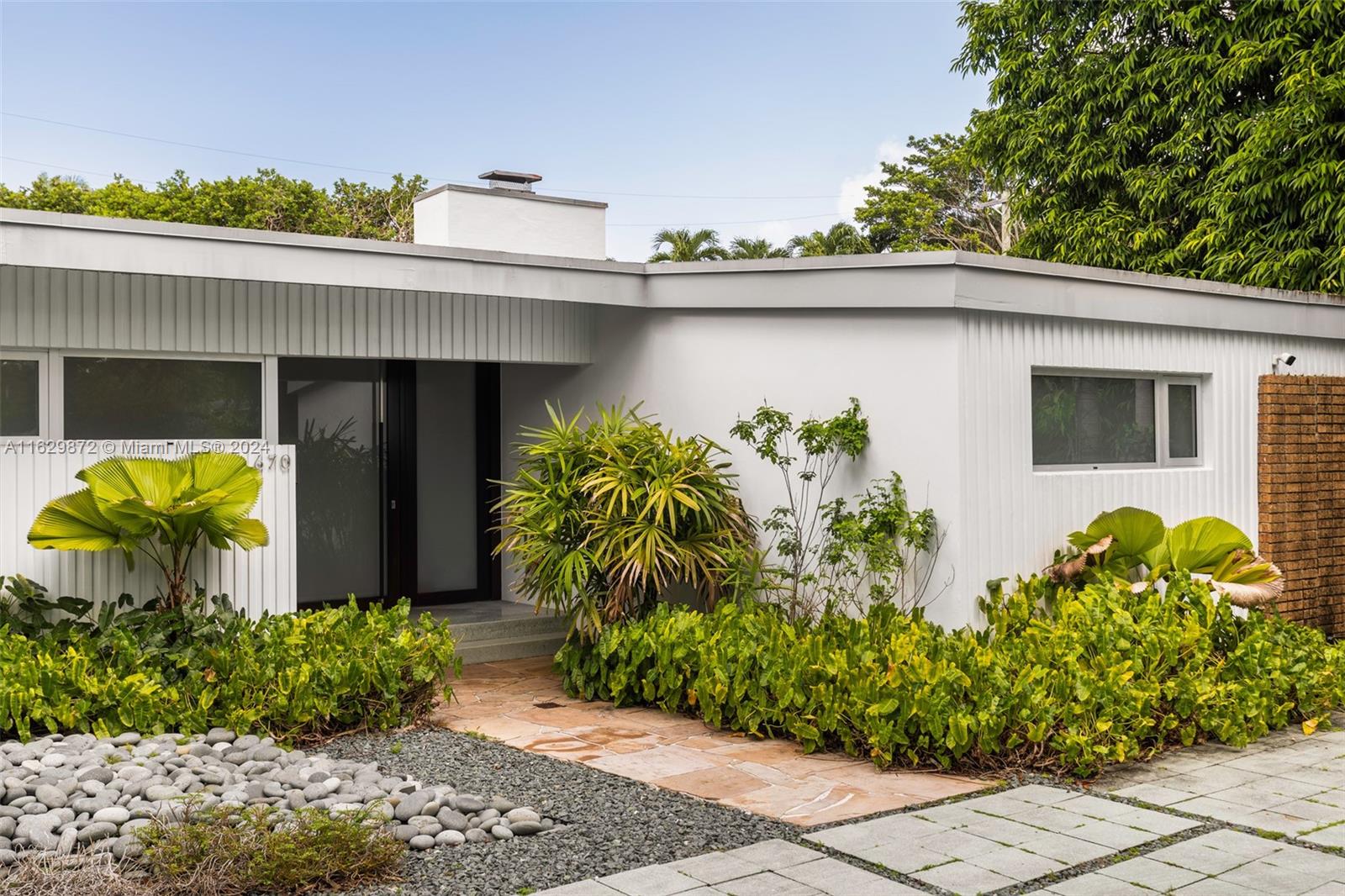 670 NE 50th Ter