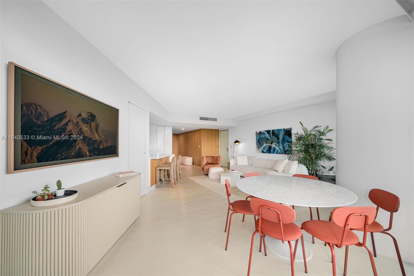 2127 Brickell Ave # 606
