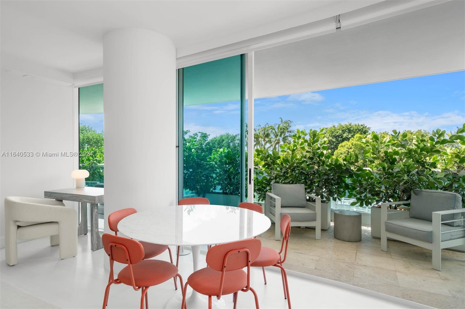 2127 Brickell Ave # 606