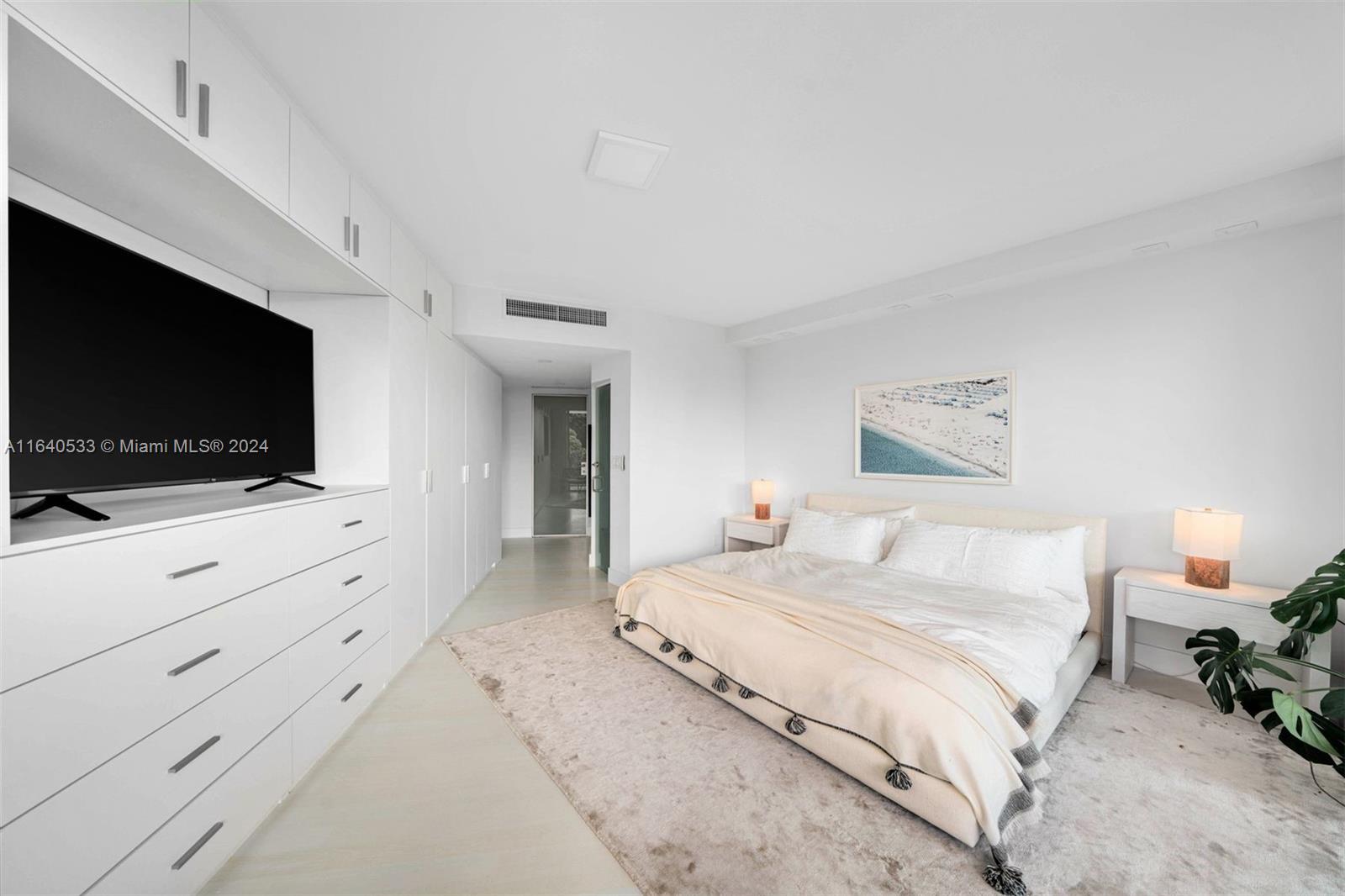 2127 Brickell Ave # 606