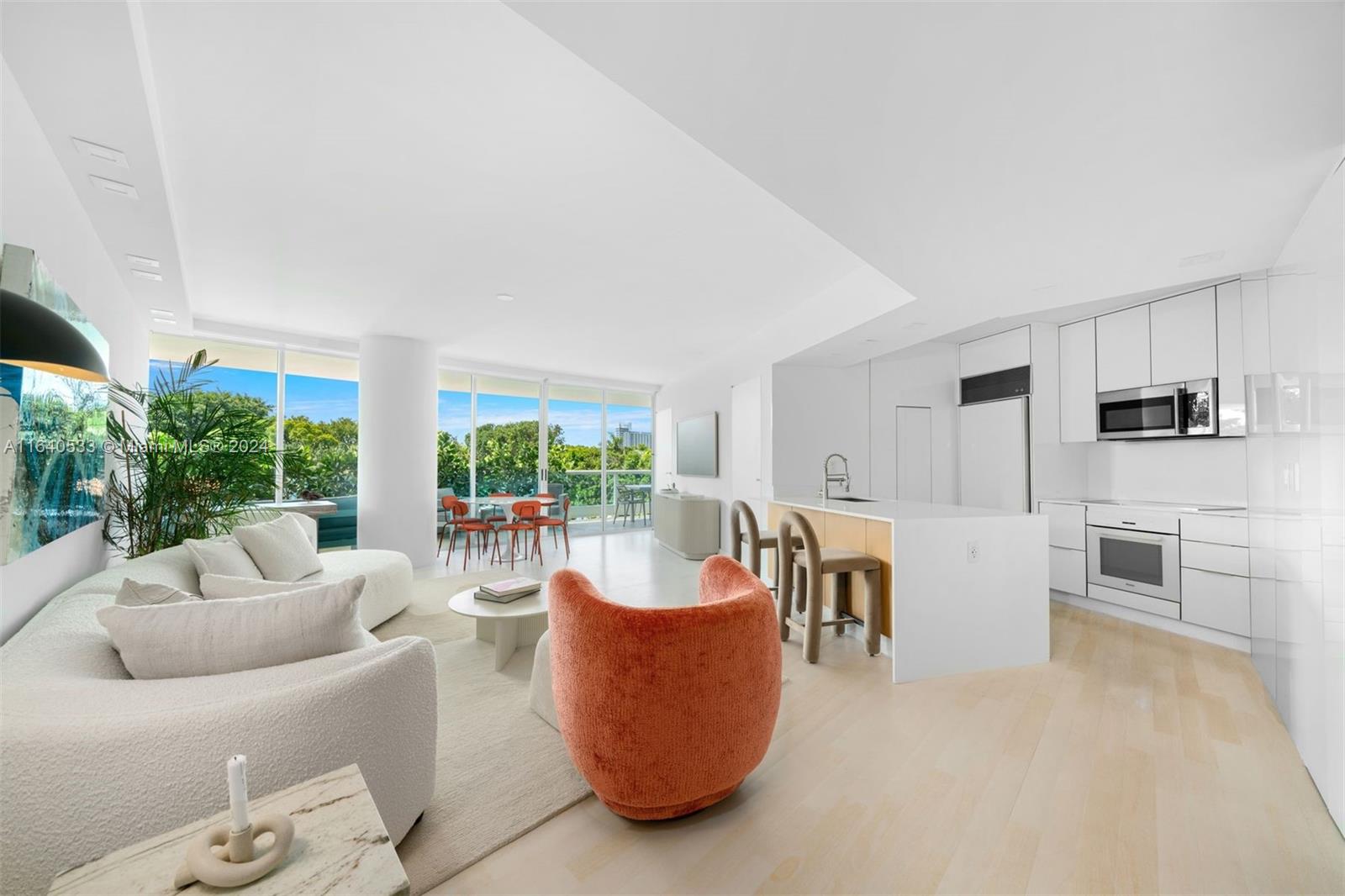 2127 Brickell Ave # 606
