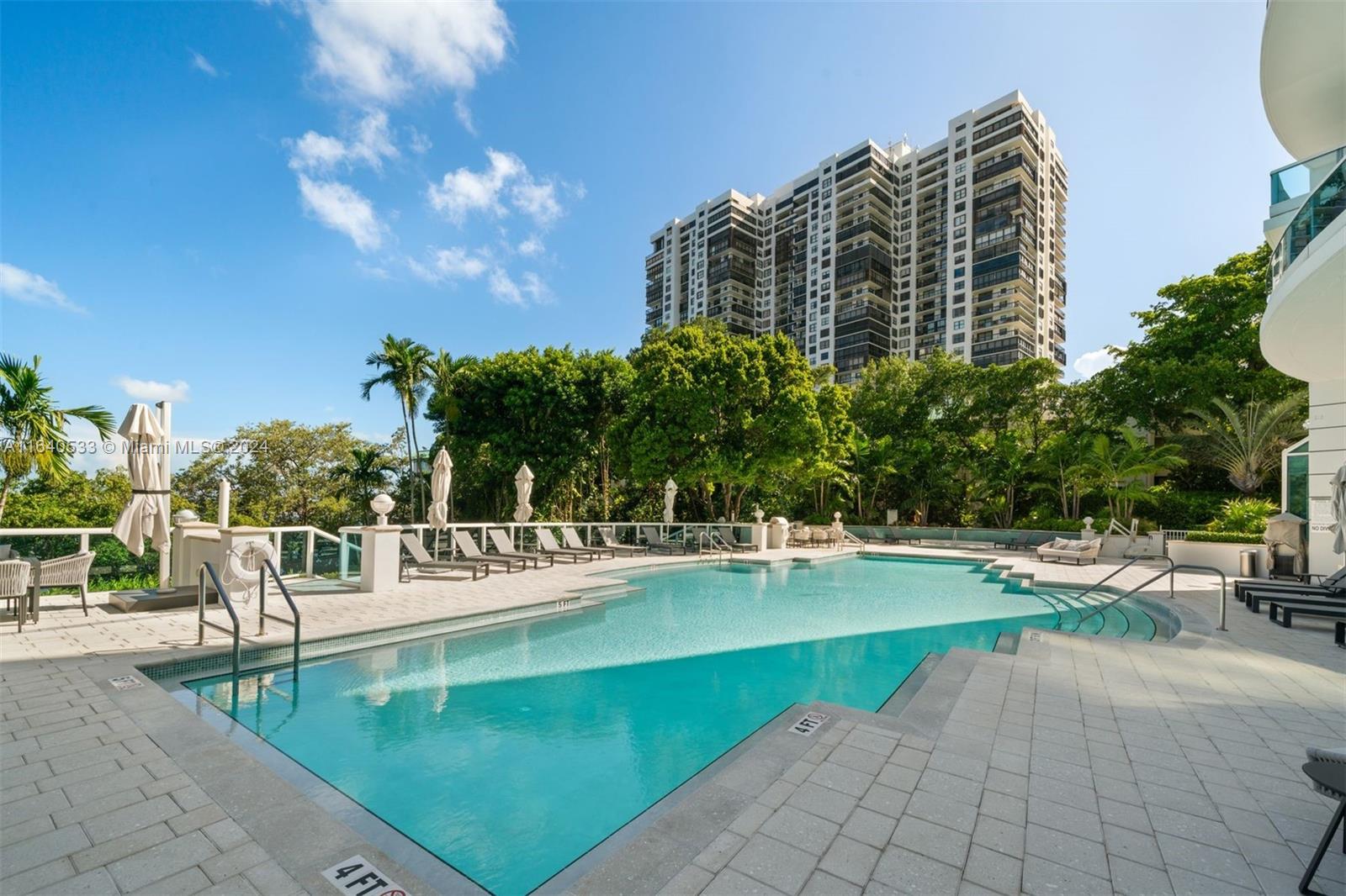 2127 Brickell Ave # 606