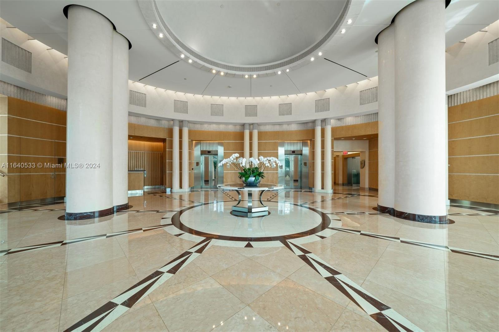 2127 Brickell Ave # 606