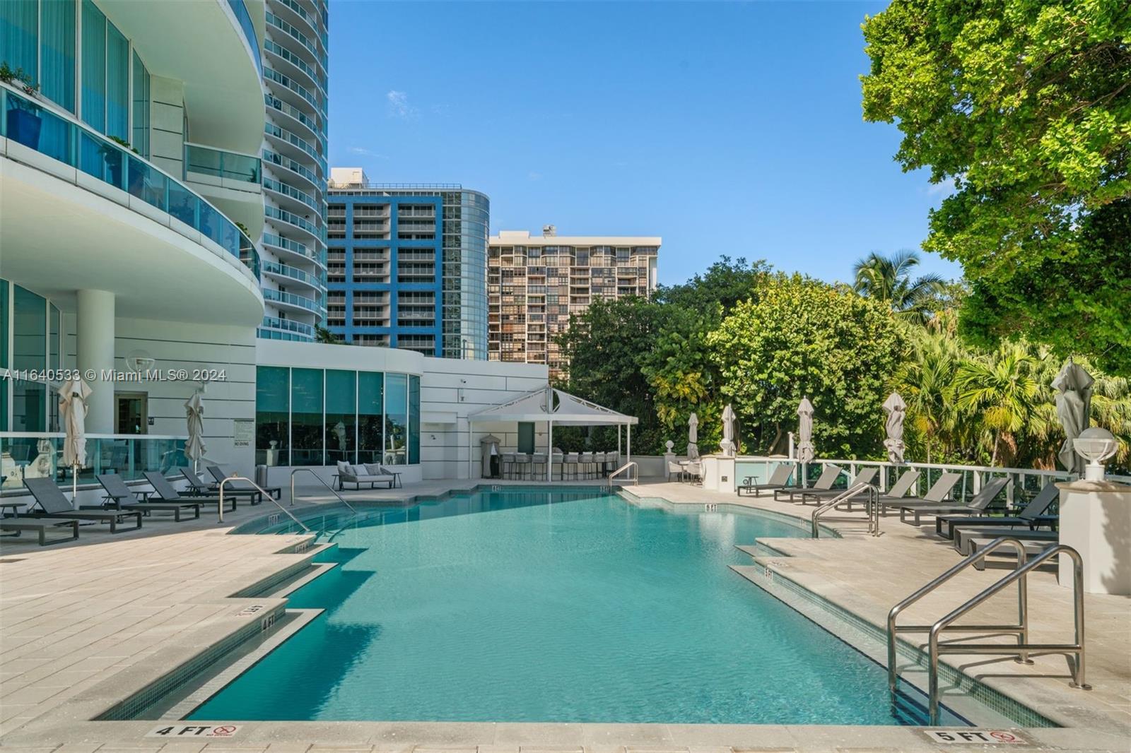 2127 Brickell Ave # 606