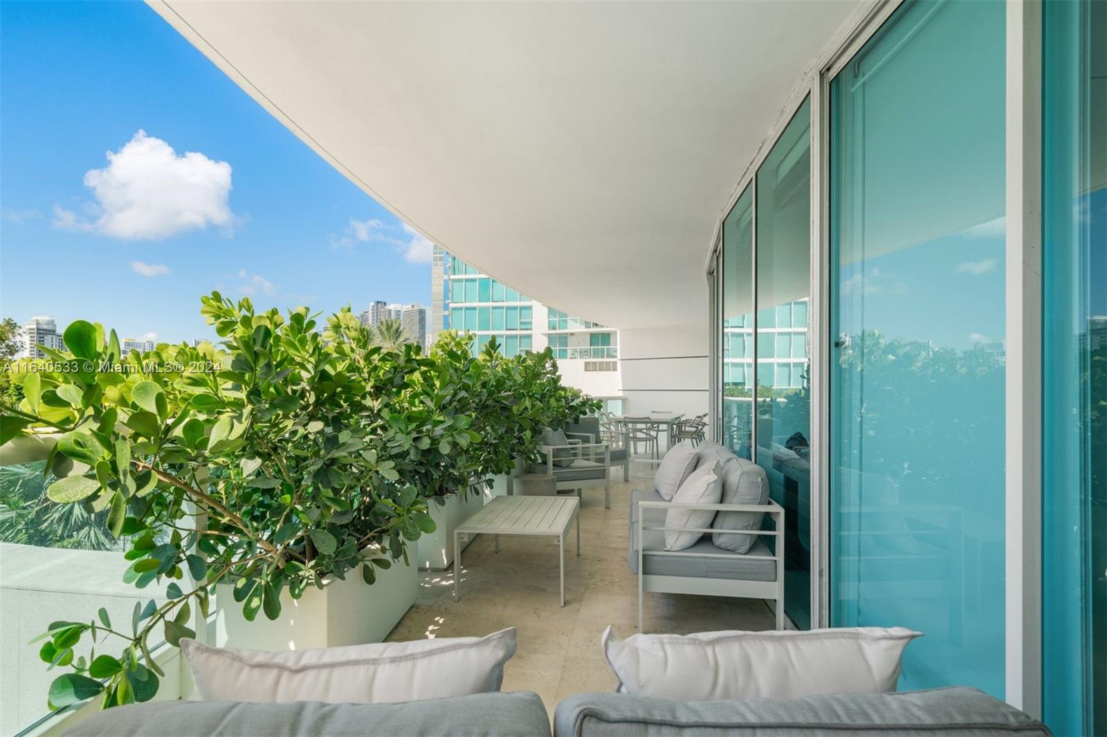 2127 Brickell Ave # 606