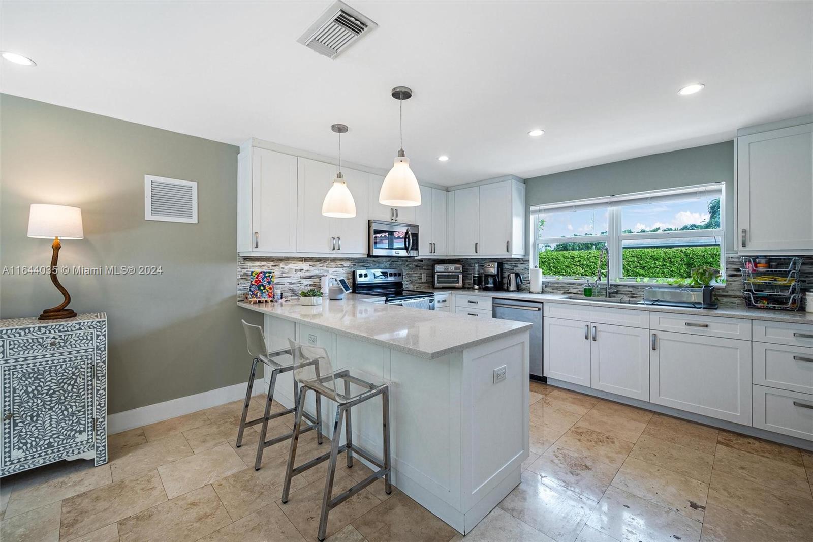 3142 SW 65th Ave
