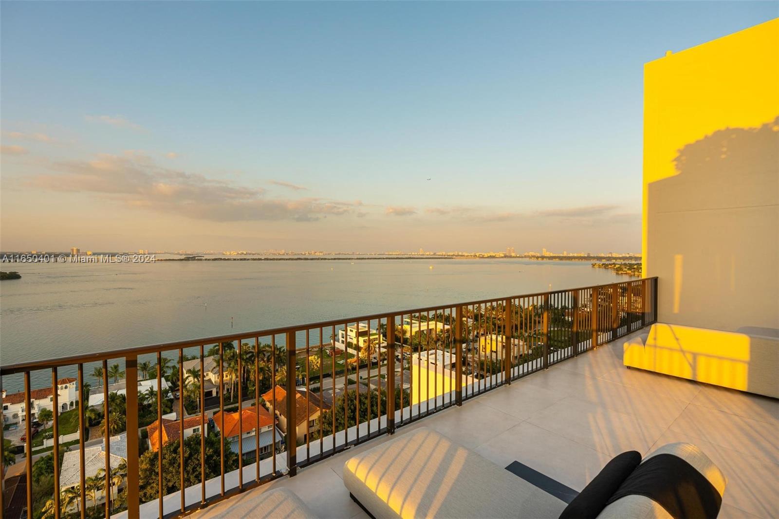 1000 Venetian Way # 1706