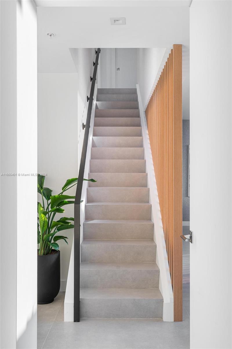 1000 Venetian Way # 1706