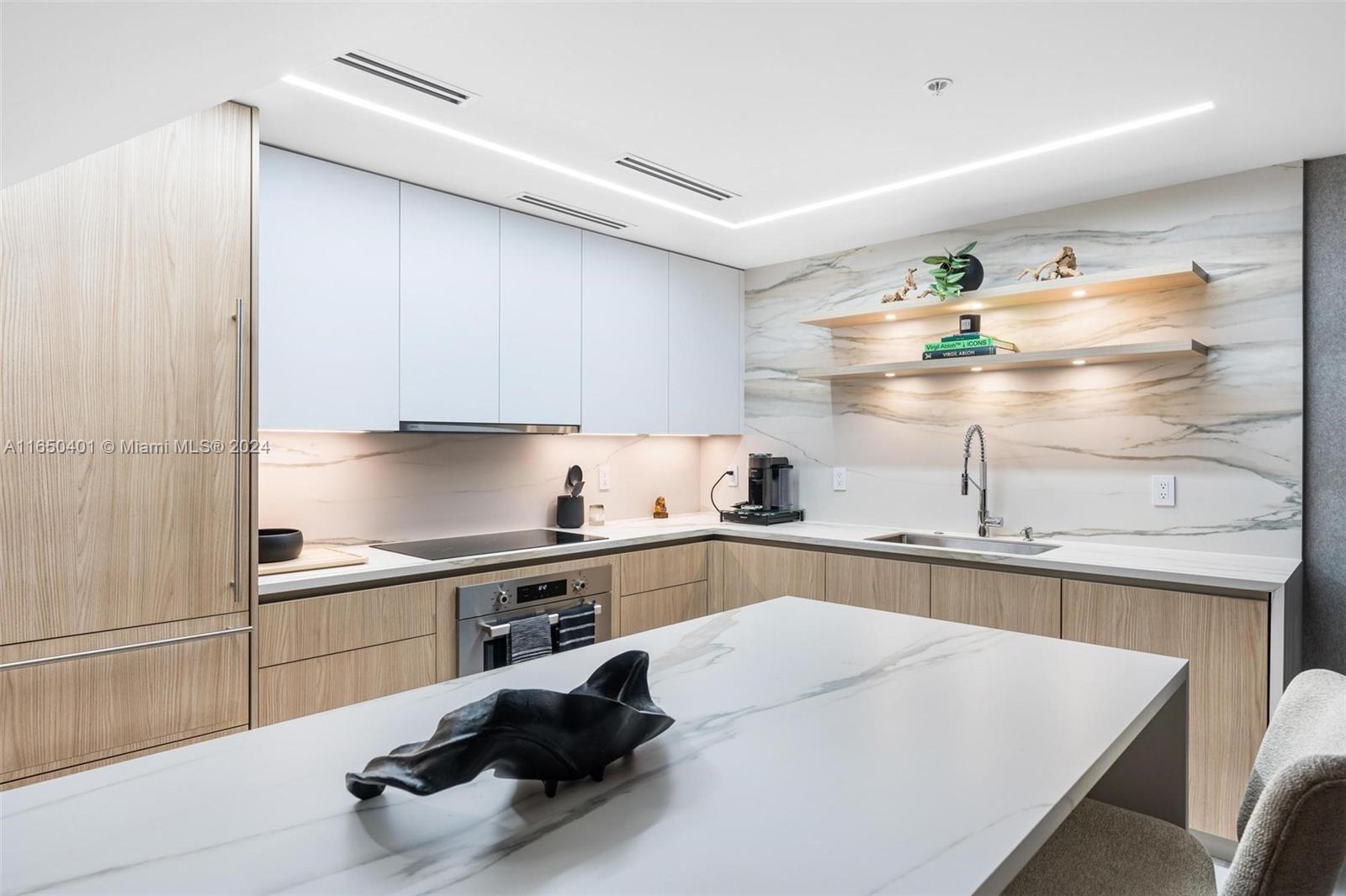 1000 Venetian Way # 1706