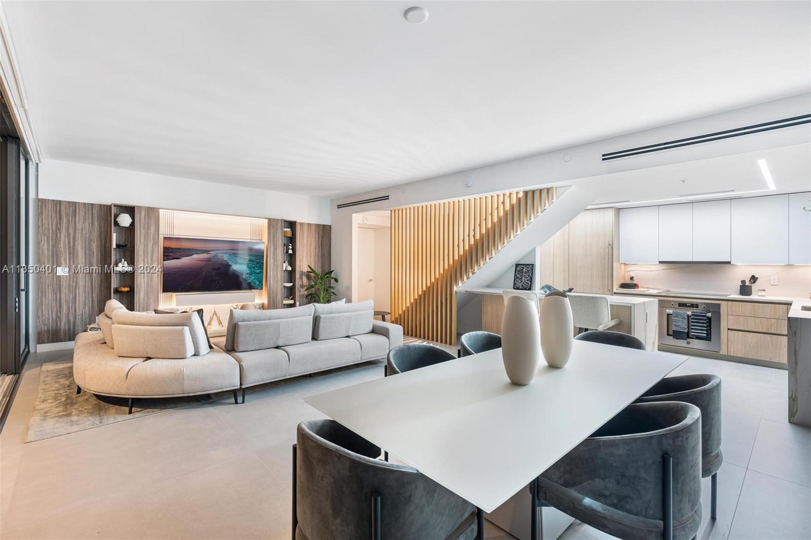 1000 Venetian Way # 1706