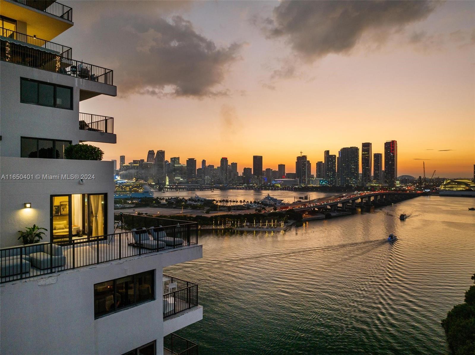 1000 Venetian Way # 1706