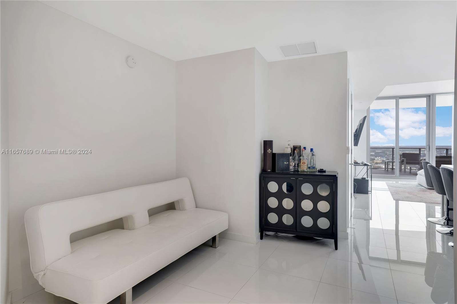 851 NE 1st Ave # 3200