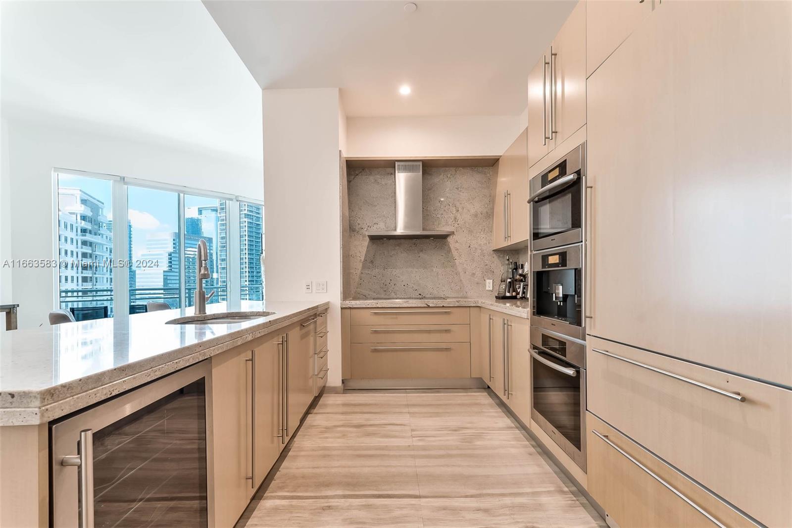 900 Brickell Key Blvd # 2305